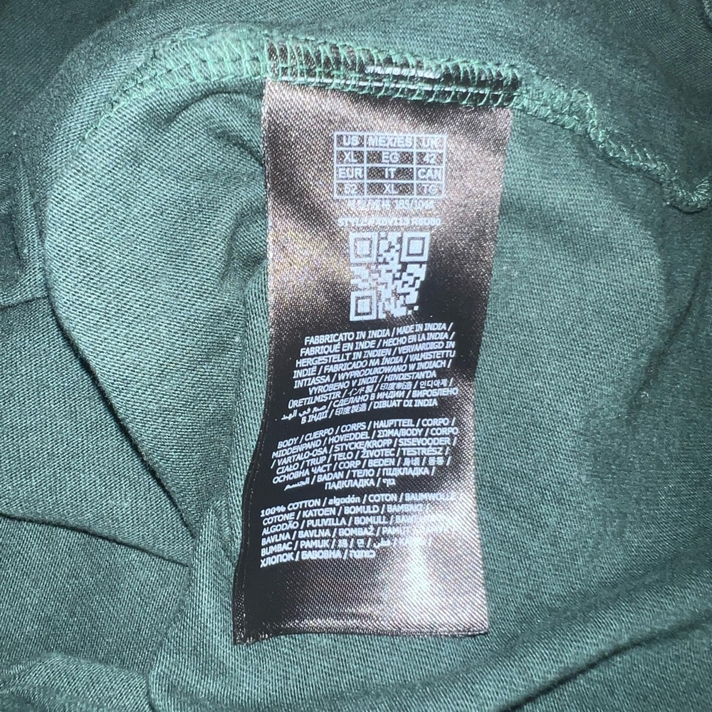 Guess Green Embroidered Tee - Picture 3 of 5